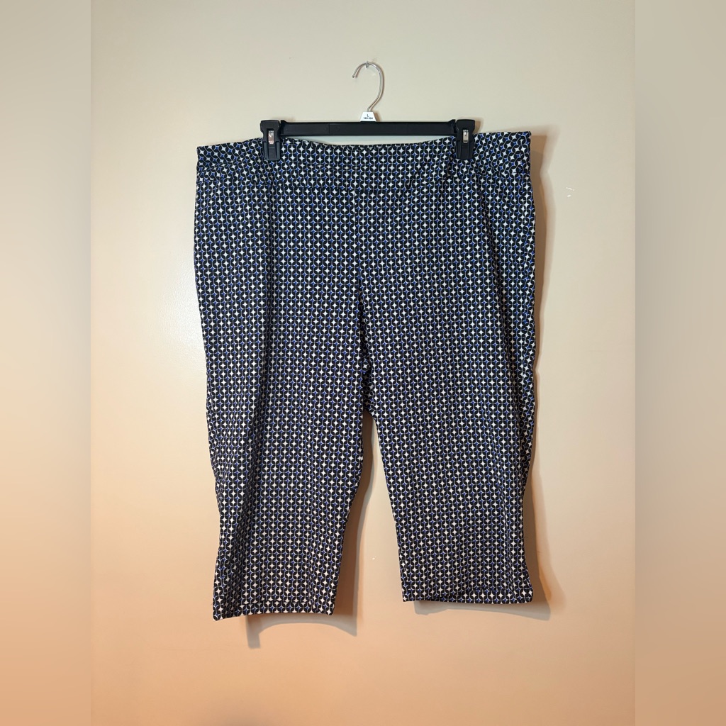 Molly & Isadora Blue/Black/White Diamond Print Bermuda Dress Pants Euc